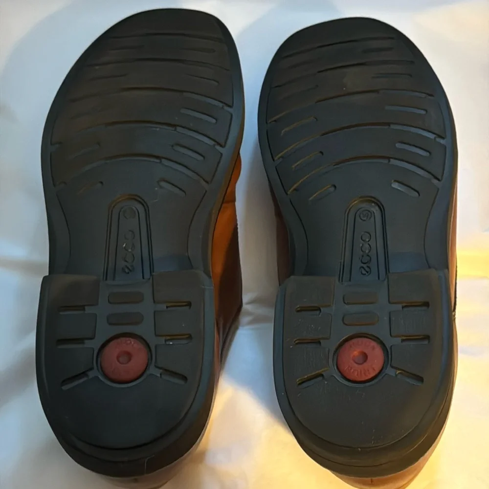 Ecco holton amber